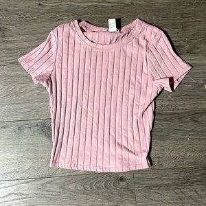 Selling a pink bozzlo top never worn and new